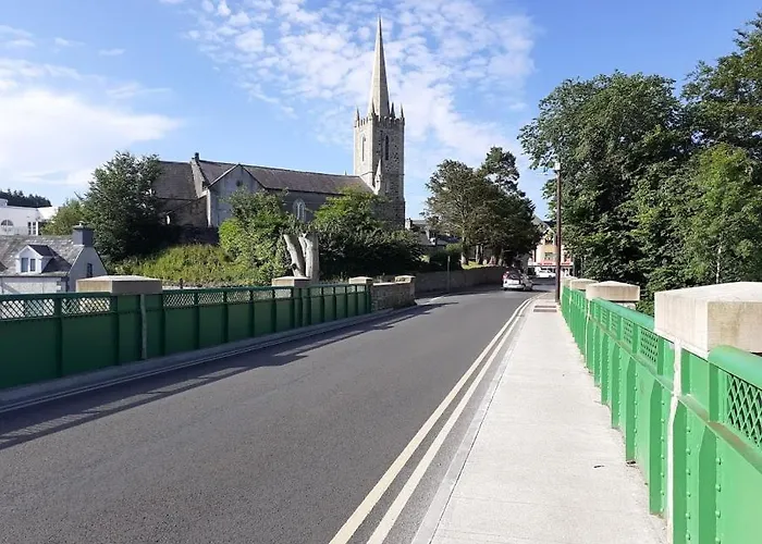 Tirchonaill Townhouse *